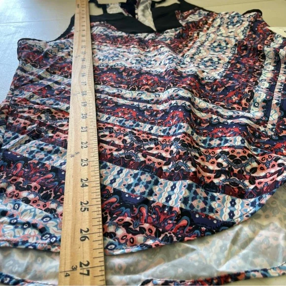 Athleta Chevron dune top size Medium NWT - Picture 12 of 12